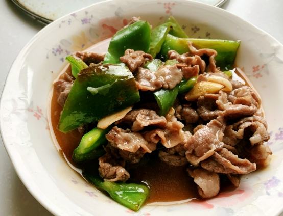 五花肉片料理
